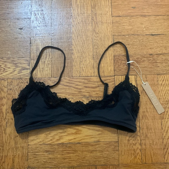 Fits Everybody Lace Scoop Bralette - Picture 1 of 2